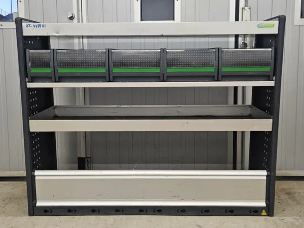 Pent brukt BOTT bilinnredning /BT-478401