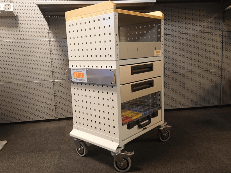 Utstilt Order System bilinnredning Single trollye S20-01