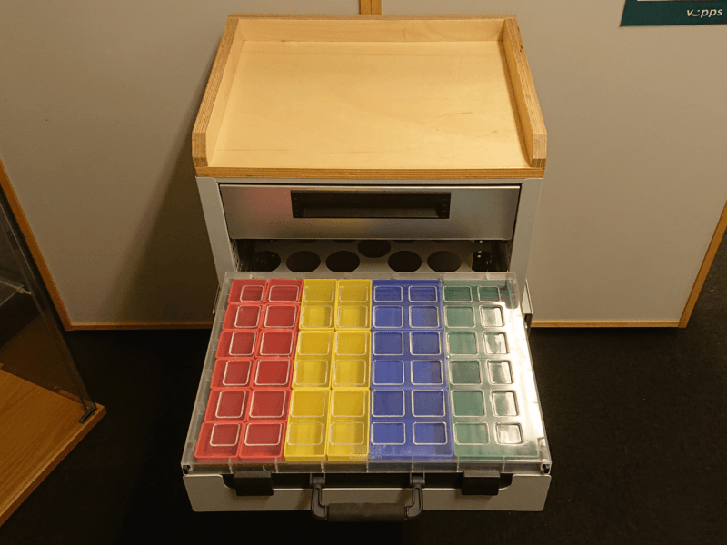 Utstilt Order System bilinnredning Single trollye S20-03